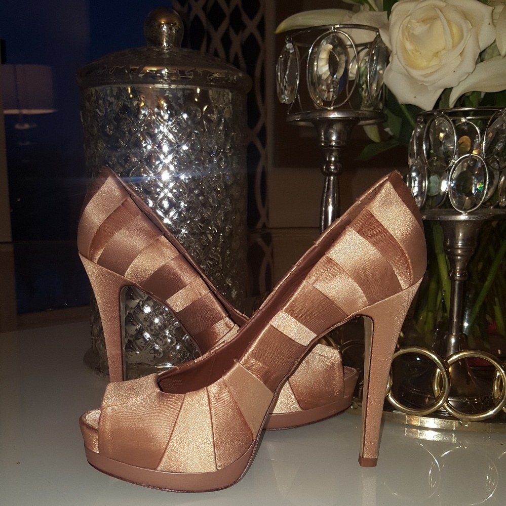 BCBG MaxAzria Heels